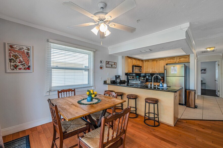 More Photos Of 1809 Gulf Blvd, Indian Rocks Beach Apartments For Sale