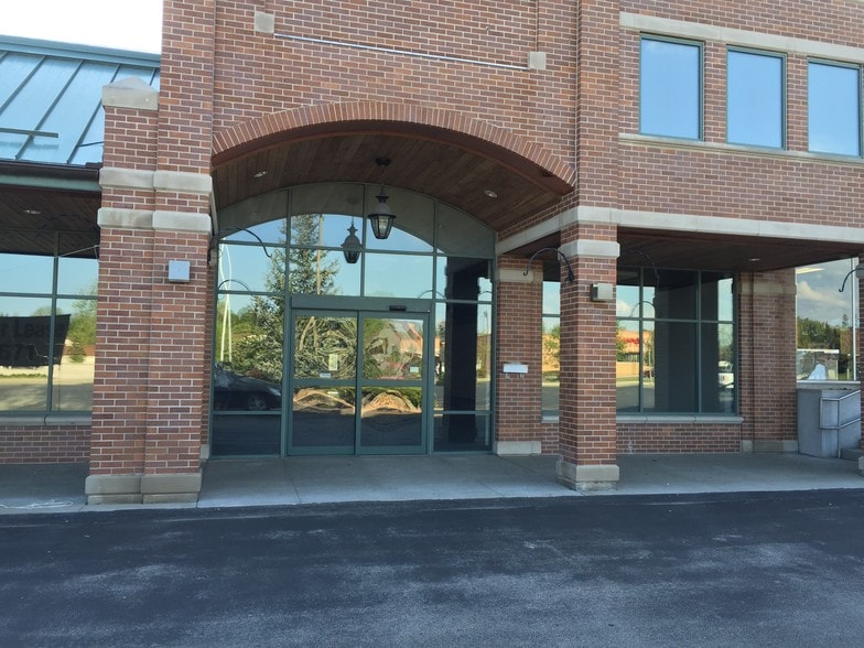 More Photos Of 217-227 N Main St, Thiensville Storefront Retail Office For Lease