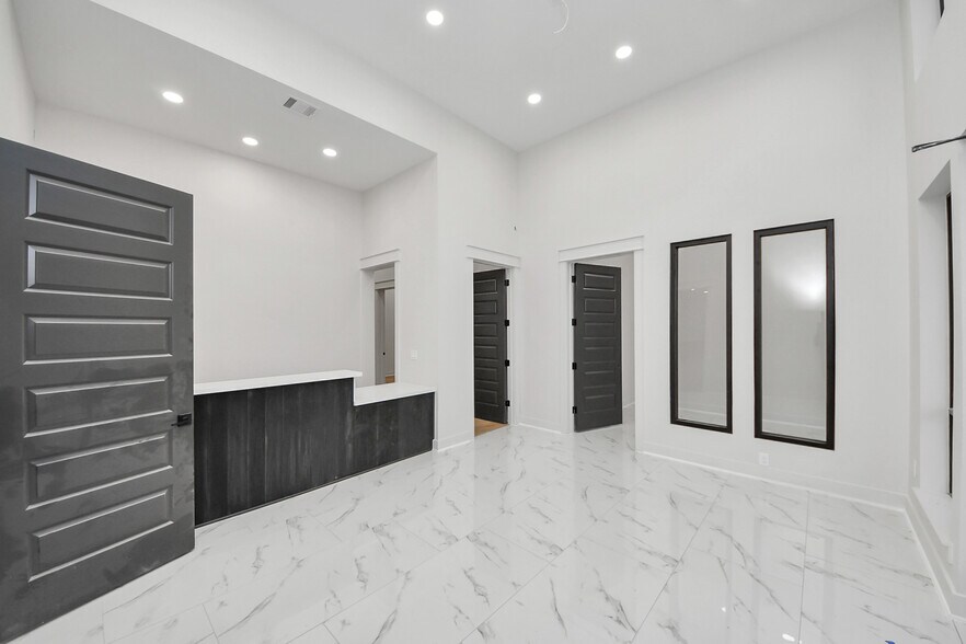 More Photos Of 220 Bella Katy Dr, Katy Office Residential For Lease