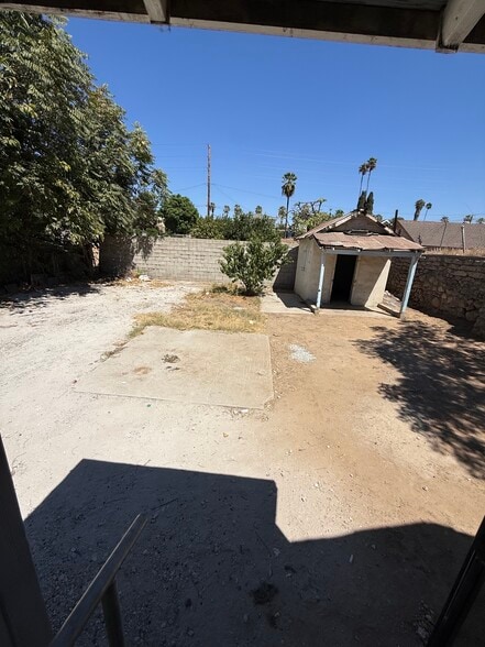 Primary Photo Of 2961 11th St, Riverside Industrial For Sale