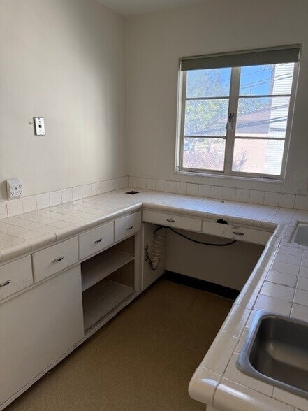 More Photos Of 2151 Santa Clara Ave, Alameda Office For Lease