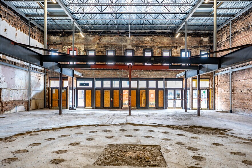 More Photos Of 1609 7th Ave, Ybor City Bar For Lease