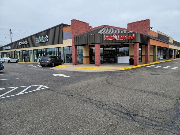 More Photos Of 11711 Princeton Pike, Cincinnati Unknown For Lease