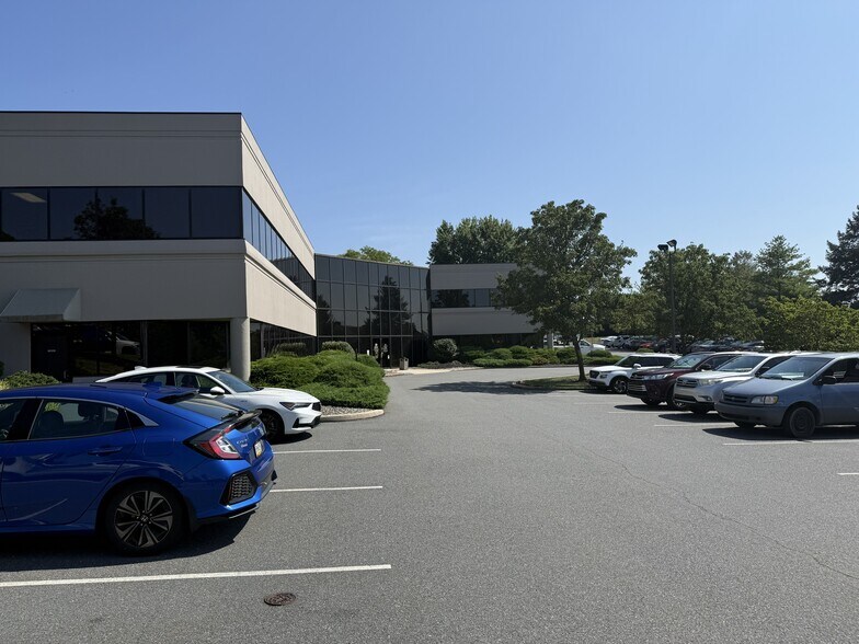 More Photos Of 50 Berkshire Ct, Wyomissing Medical For Lease