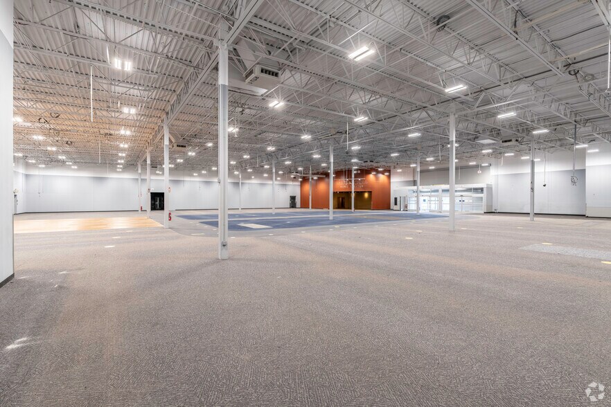 More Photos Of 208-240 Fortune Blvd, Milford Unknown For Lease