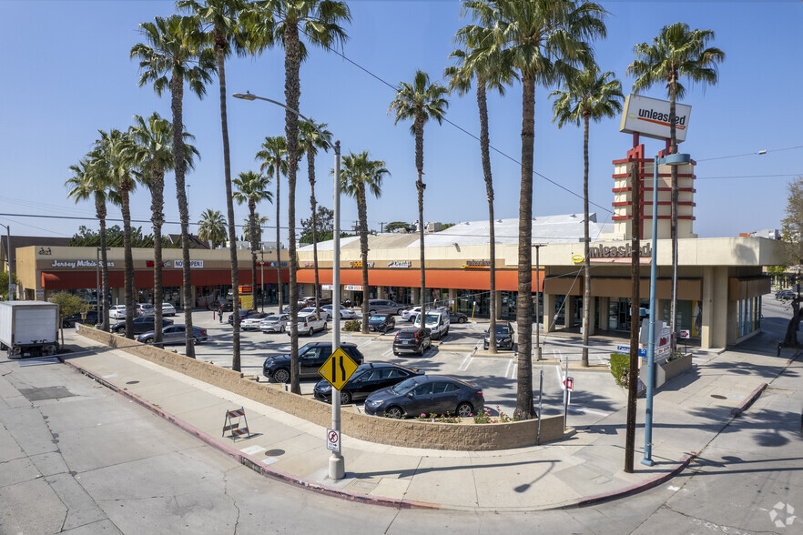 Primary Photo Of 4821 Lankershim Blvd, North Hollywood Unknown For Lease