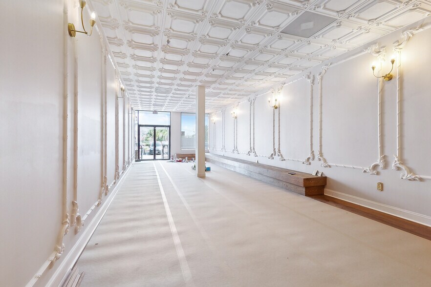 More Photos Of 3908 Veterans Memorial Blvd, Metairie General Retail For Sale