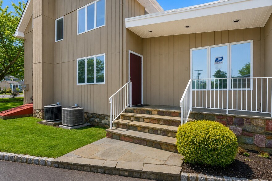 More Photos Of 328 Green Pond Rd, Hibernia Office Residential For Lease