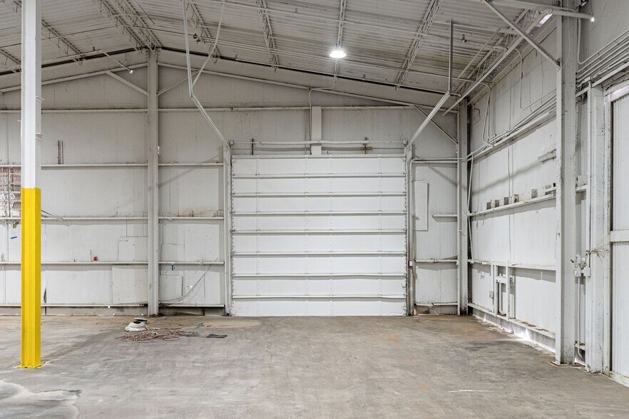 More Photos Of 335 Baxter Ave, Louisville Warehouse For Lease