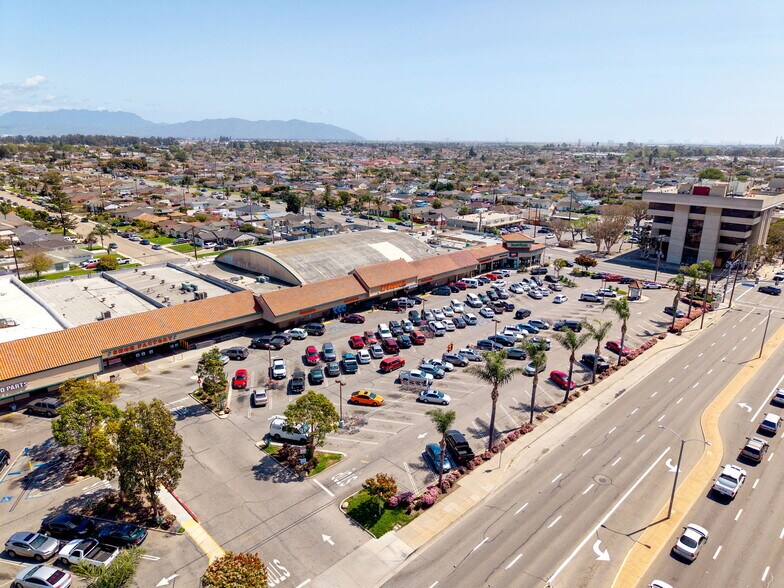 More Photos Of 2500-2818 Saviers Rd, Oxnard Unknown For Lease