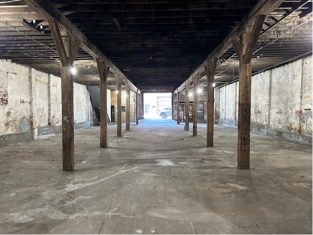 More Photos Of 113 8th St, Brooklyn Manufacturing For Sale