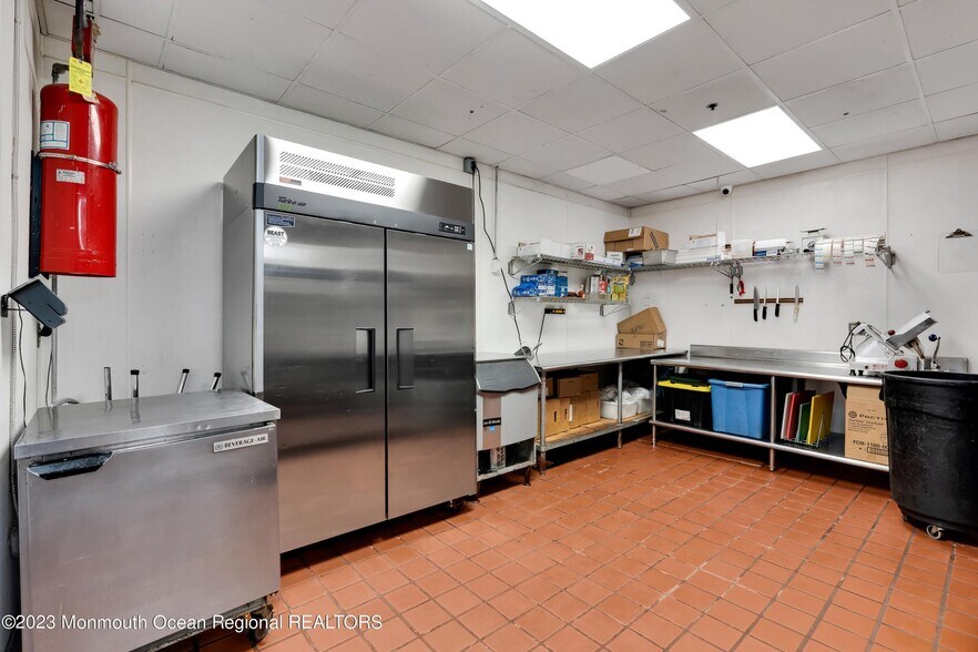 More Photos Of 231-263 Main St, Matawan Storefront For Sale