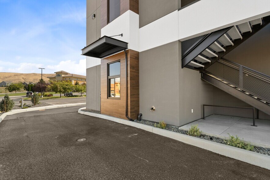 More Photos Of 5069 Ava Way, Richland General Retail For Lease