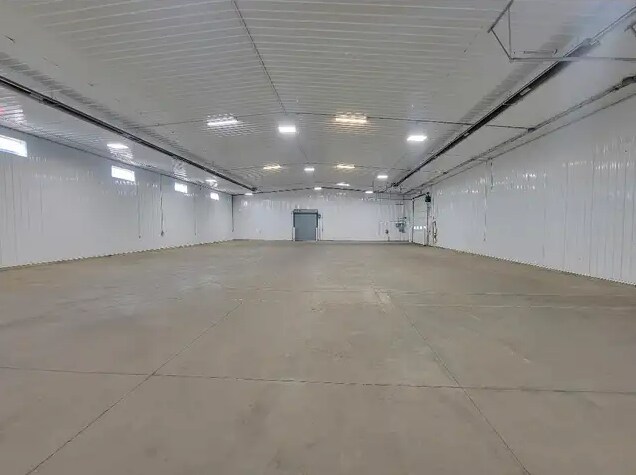 More Photos Of 1801 8th St, Nisku Manufacturing For Lease