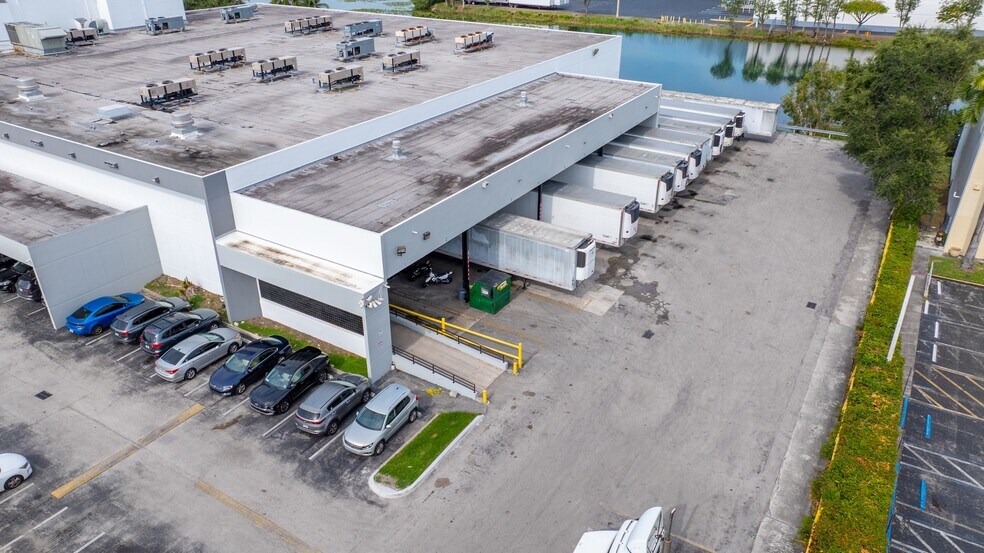More Photos Of 1800 NW 89th Pl, Miami Refrigeration Cold Storage For Lease