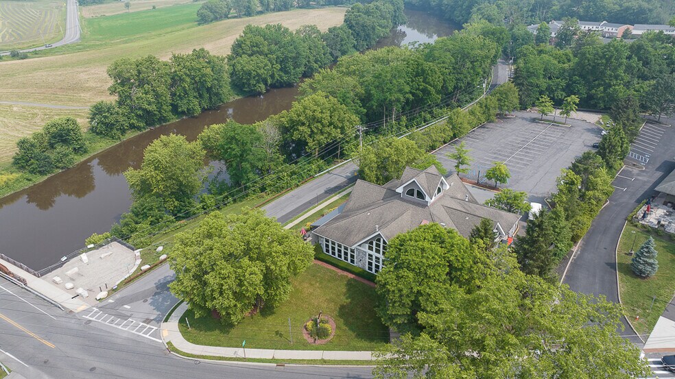 More Photos Of 3 Main St, New Paltz Restaurant For Sale