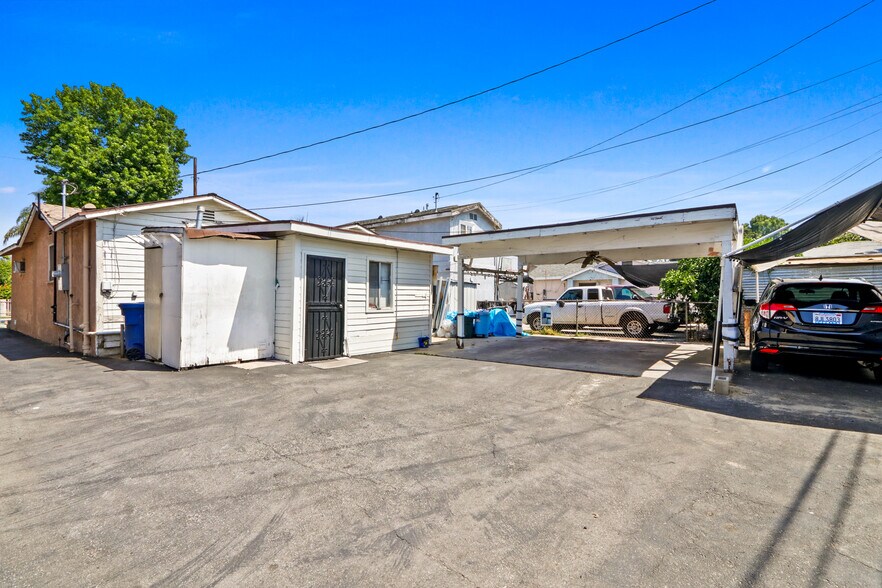 More Photos Of 6729 Alvina St, Bell Gardens Apartments For Sale