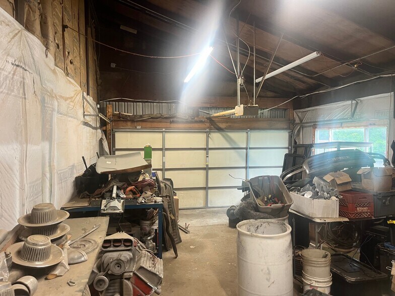 More Photos Of 4376 Beecher Rd, Flint Warehouse For Sale