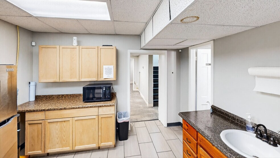 More Photos Of 515-519 18th St, Orlando Warehouse For Lease