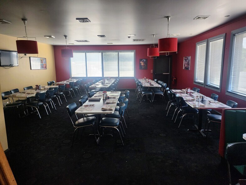 More Photos Of 8451 Ocean Gtwy, Easton Restaurant For Sale