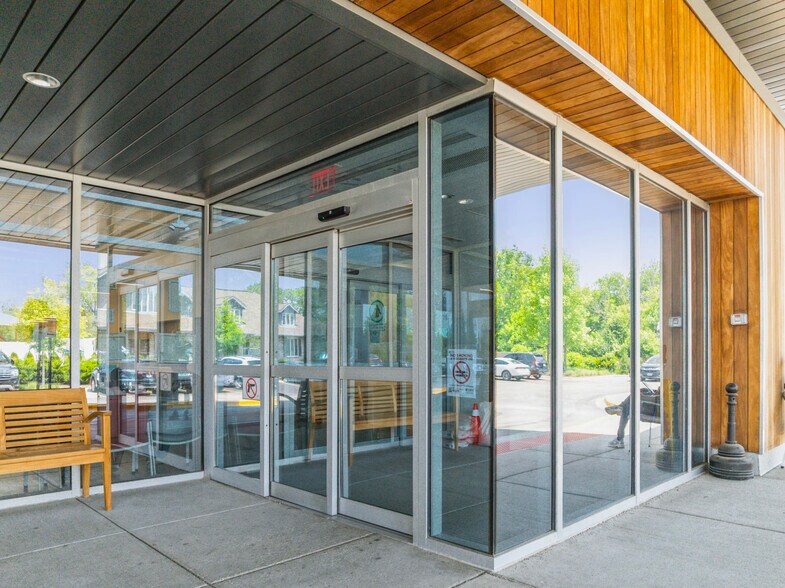 More Photos Of 7600 County Line Rd, Burr Ridge Medical For Sale