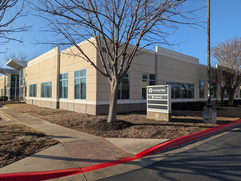 More Photos Of 2300 Greenhill Dr, Round Rock Office For Lease