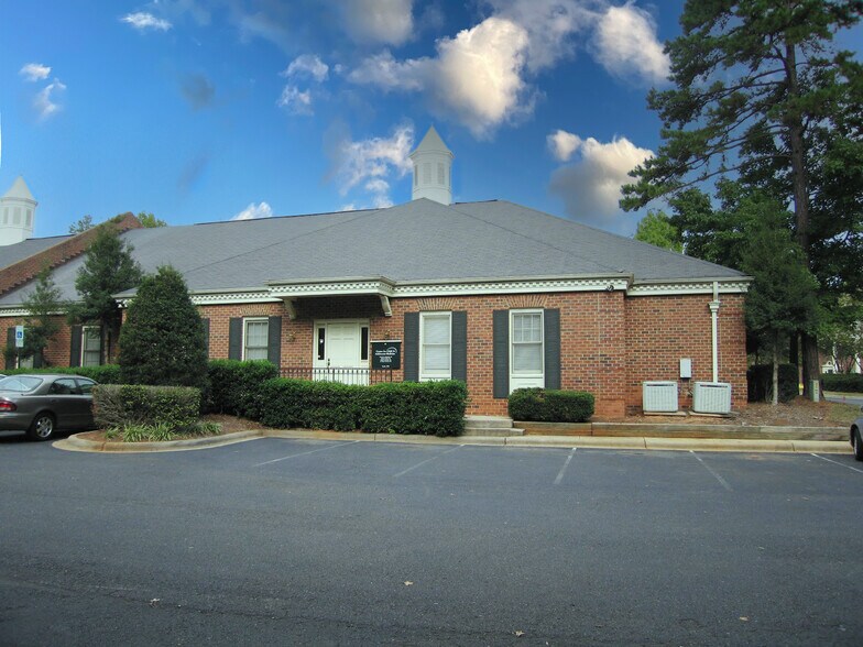 Primary Photo Of 1340 Matthews Township Pky, Matthews Medical For Sale
