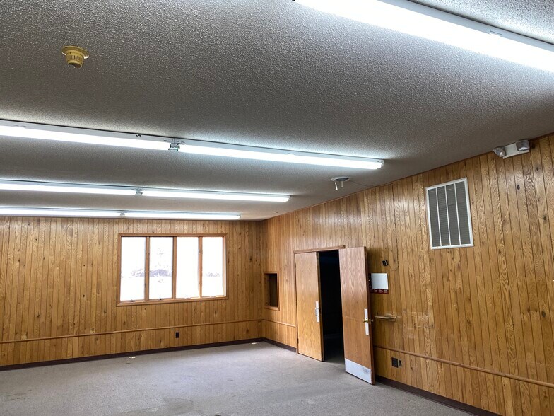 More Photos Of 216 W Chicago St, Jonesville Office For Sale