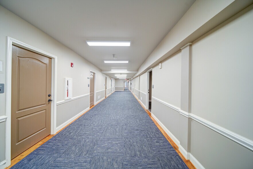 More Photos Of 135 E Main St, Rock Hill Office For Sale