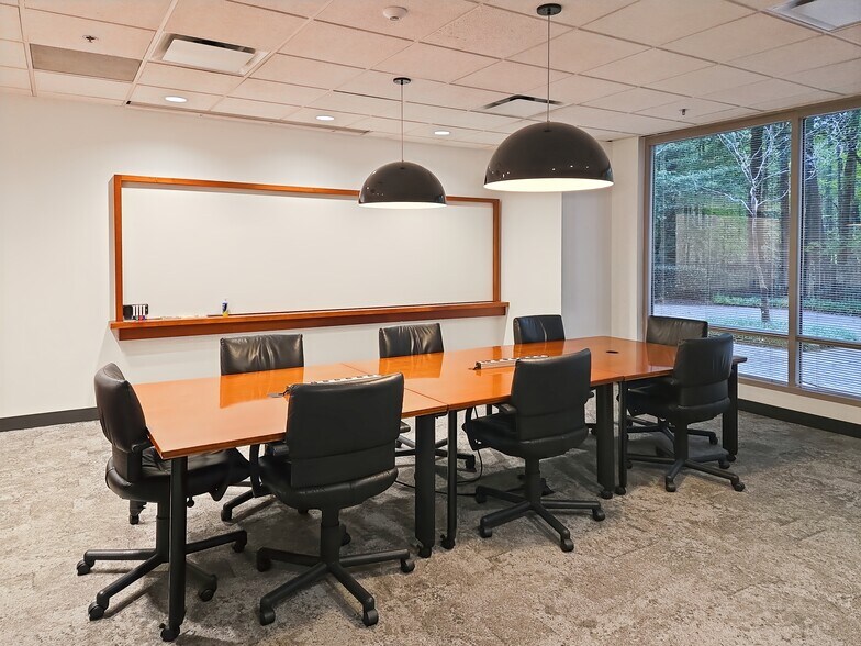 More Photos Of 12600 Deerfield Pky, Alpharetta Coworking Space