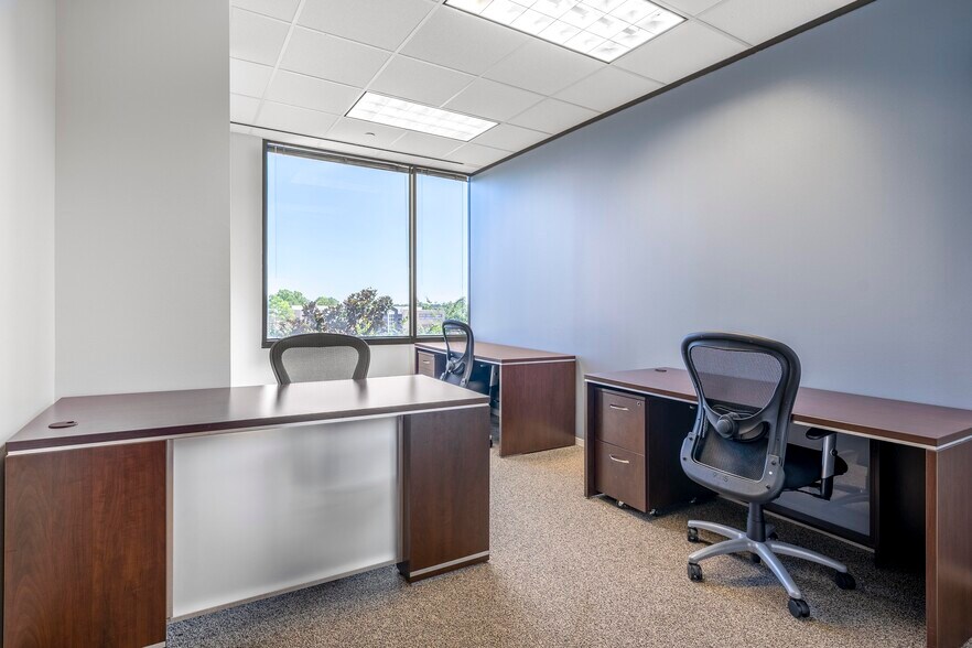 More Photos Of 14090 Southwest Fwy, Sugar Land Office For Lease