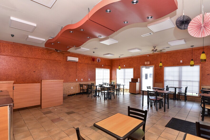 More Photos Of 12969 Cottonwood Rd, Cottonwood Restaurant For Sale