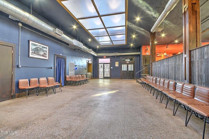 More Photos Of 171 Piedmont Ave, Bristol General Retail For Sale