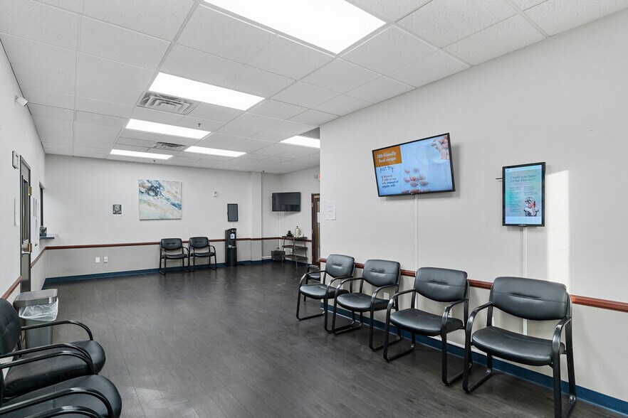 More Photos Of 5440 W Sahara Ave, Las Vegas Medical For Lease