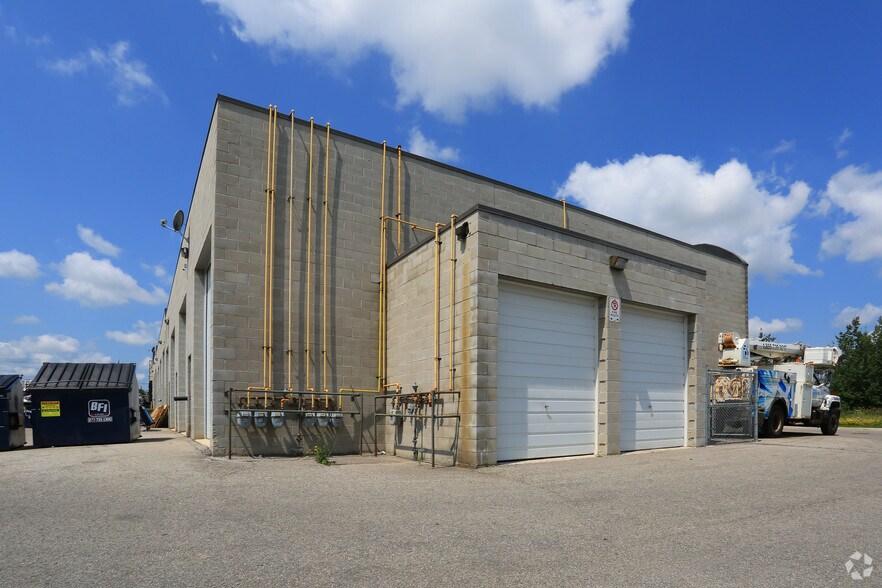 More Photos Of 647 Welham Rd, Barrie Light Distribution For Sale