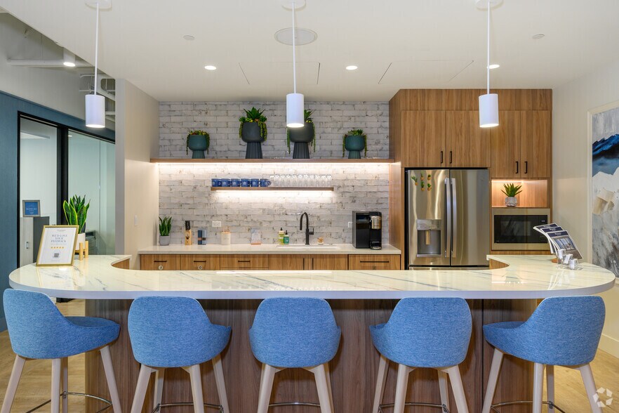 More Photos Of 101 N Union St, Alexandria Office For Lease