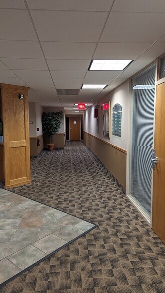 More Photos Of 533 W North Ave, Elmhurst Medical For Lease