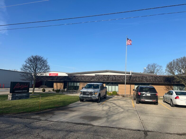 More Photos Of 705 Maple St, Bristol Manufacturing For Sale