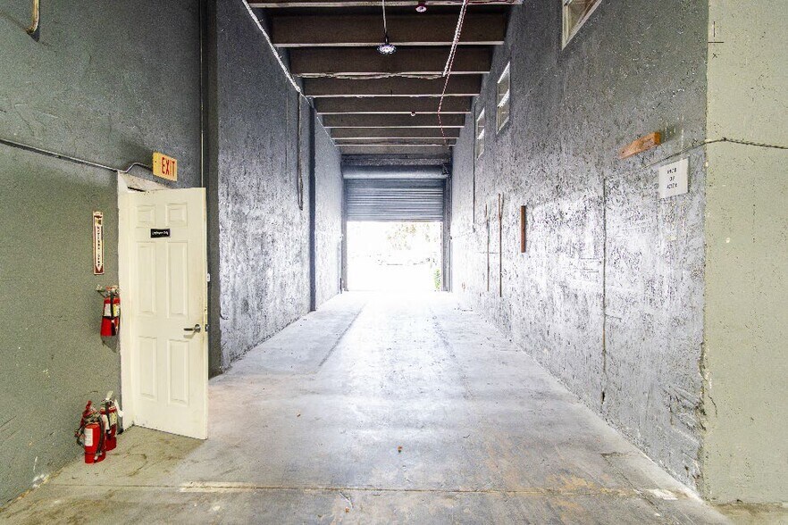 More Photos Of 7480 NW 52nd St, Miami Warehouse For Sale
