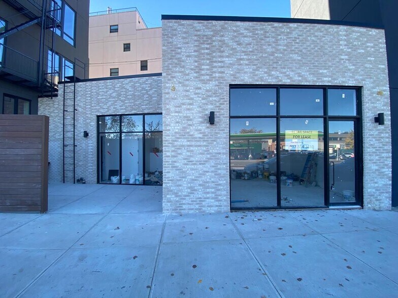 More Photos Of 253 McGuinness Blvd, Brooklyn General Retail For Lease