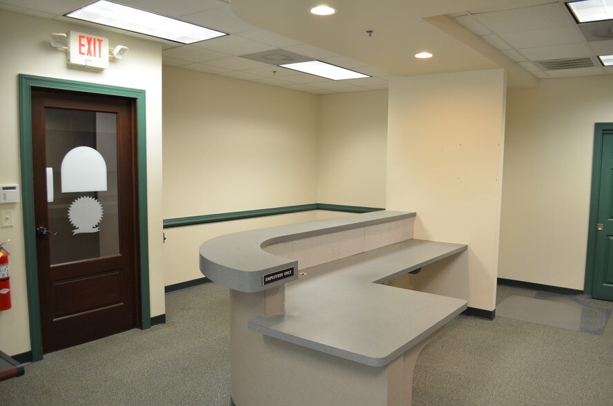 More Photos Of 10 William Pope Dr, Bluffton Medical For Lease