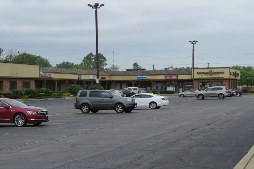 More Photos Of 1815-1957 W Glen Park Ave, Griffith Unknown For Lease