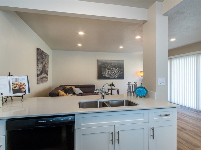 More Photos Of 3257 Harrison Blvd, Ogden Apartments For Sale