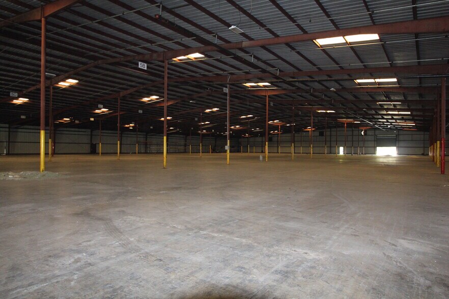 More Photos Of 4501 E Palmetto St, Florence Warehouse For Sale