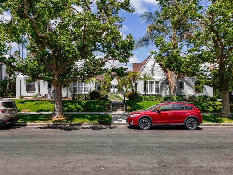 More Photos Of 537-545 1/2 N Orange Dr, Los Angeles Apartments For Sale