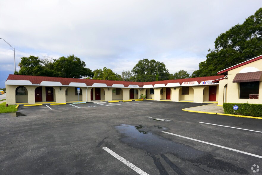 More Photos Of 8424 4th St N, Saint Petersburg Storefront Retail Office For Lease