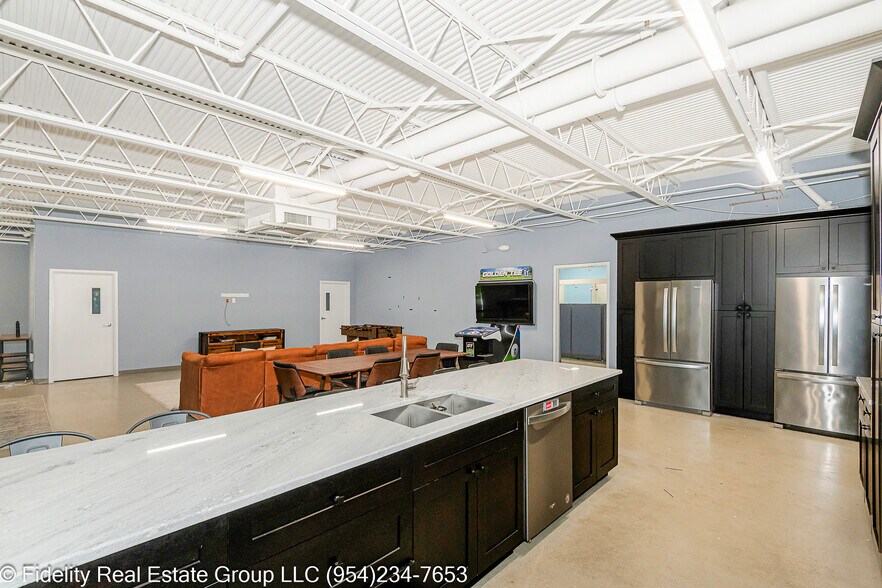More Photos Of 3651 NW 120th Ave, Coral Springs Warehouse For Lease