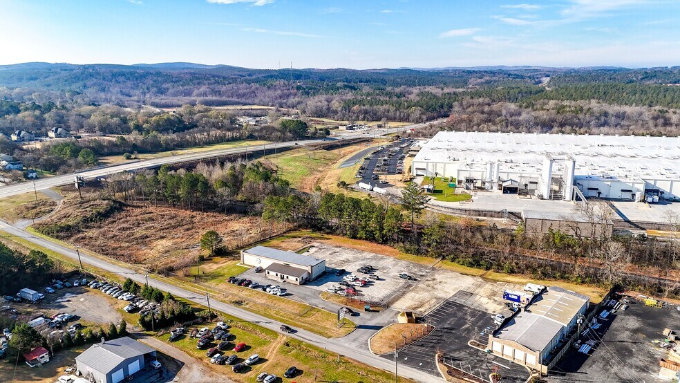 More Photos Of 93 Old Dixie Hwy, Adairsville Showroom For Lease
