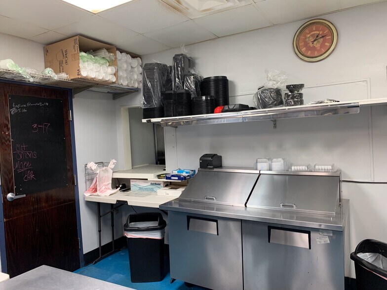 More Photos Of 592-594 N 2nd St, Memphis Freestanding For Sale