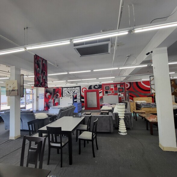More Photos Of 1008 W 63rd St, Chicago Storefront For Lease